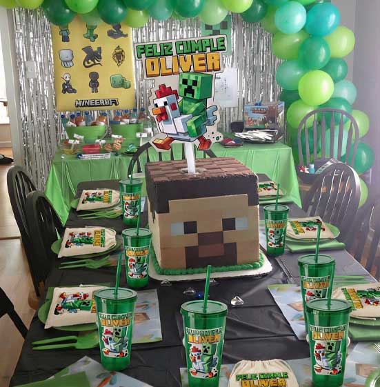 Mesa decorada con fiesta personalizada Sissi